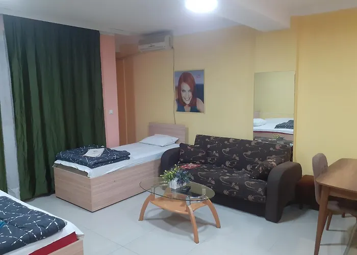 Апартаменты Laki &