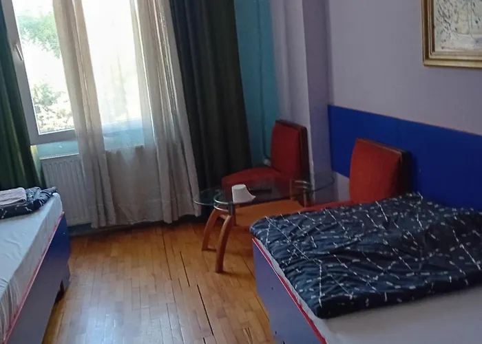 Апартаменты Laki & *