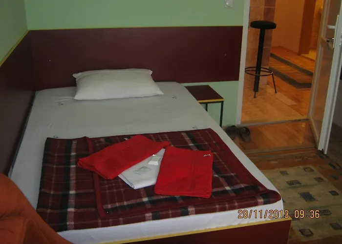 Апартаменты Laki &